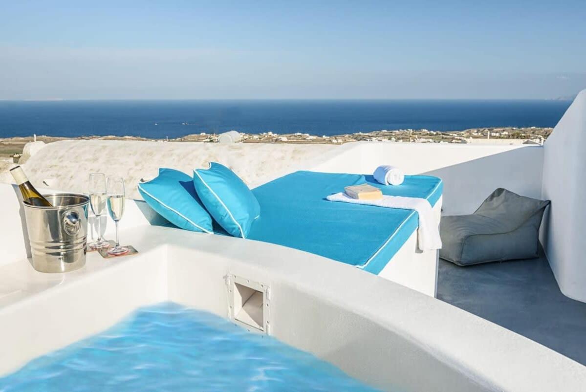 Apartament Santorini Traditional Apt With Private Hot Tub Fira  Zewnętrze zdjęcie