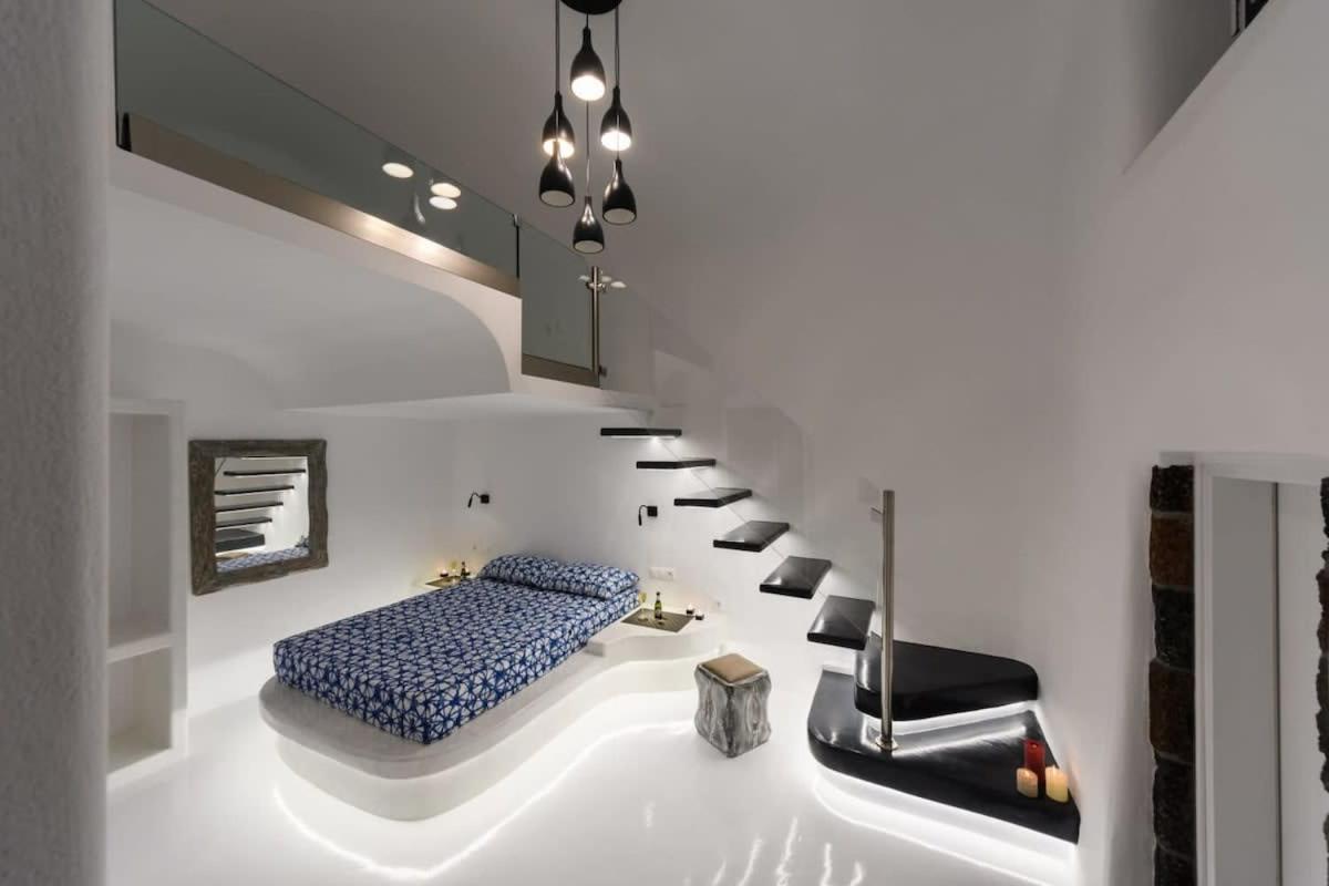 Apartament Santorini Traditional Apt With Private Hot Tub Fira  Zewnętrze zdjęcie
