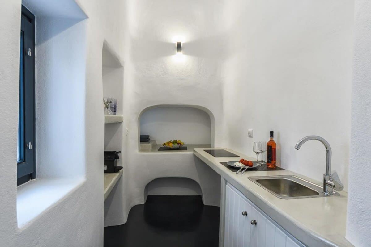 Apartament Santorini Traditional Apt With Private Hot Tub Fira  Zewnętrze zdjęcie