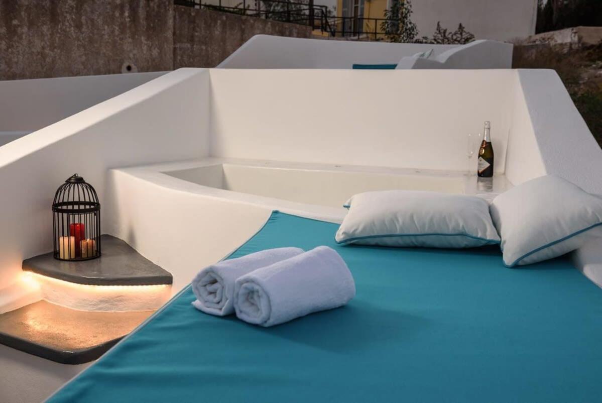 Apartament Santorini Traditional Apt With Private Hot Tub Fira  Zewnętrze zdjęcie